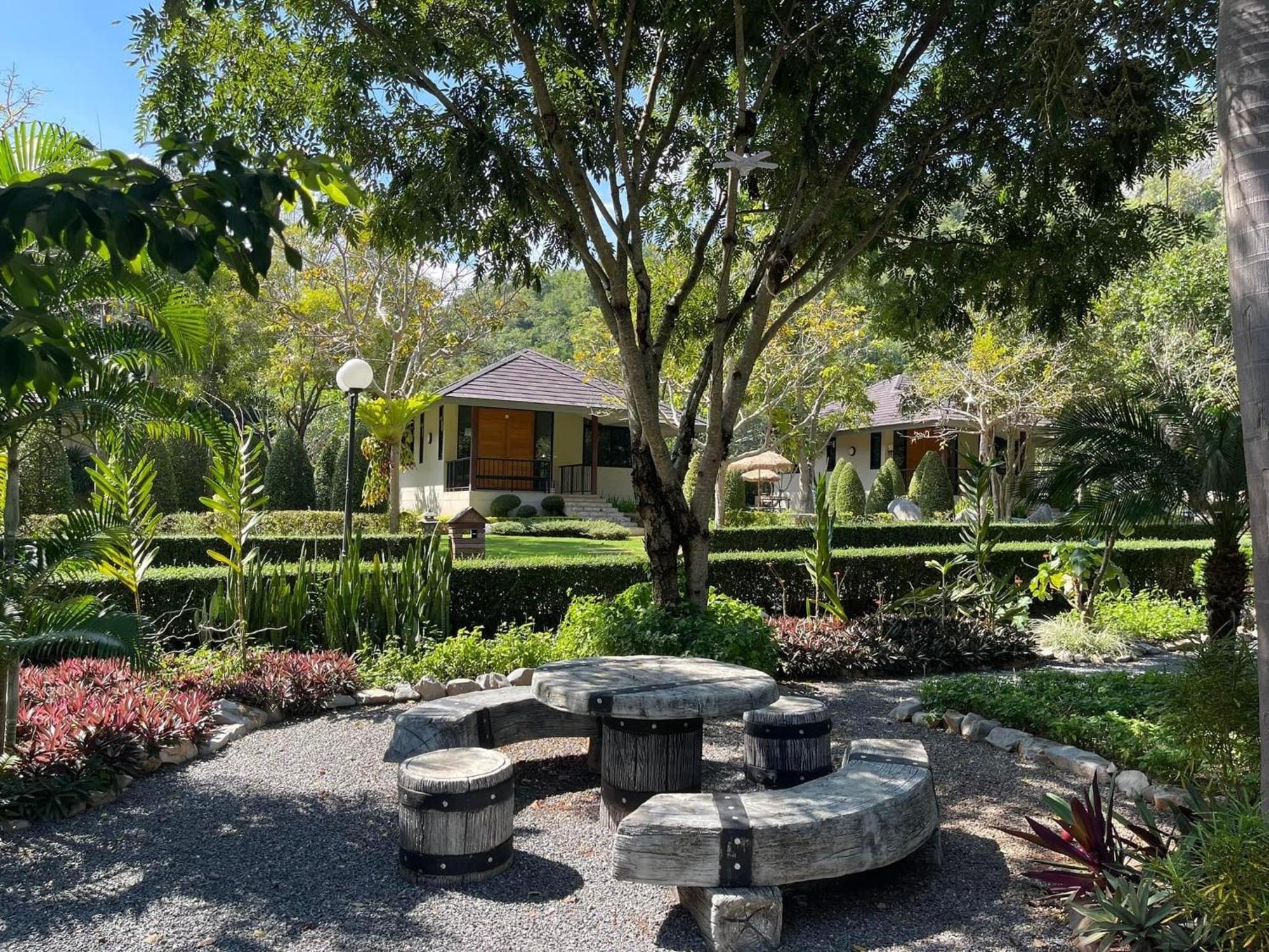 Khaokhab Lodge Nong Nam Daeng Экстерьер фото